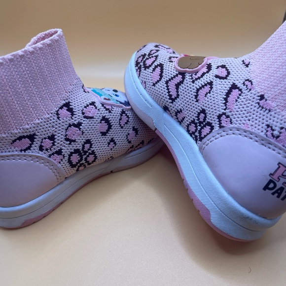 Light Up Paw Patrol shoes - Picture 2 of 4